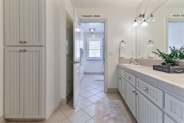 511 Surrey Ln, Murphys, CA 95247