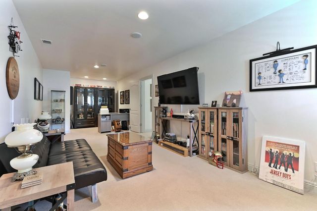 511 Surrey Ln, Murphys, CA 95247