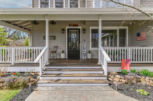 511 Surrey Ln, Murphys, CA 95247