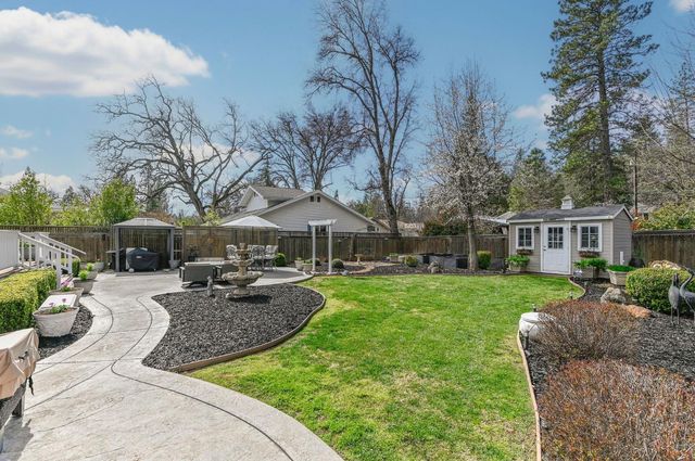 511 Surrey Ln, Murphys, CA 95247