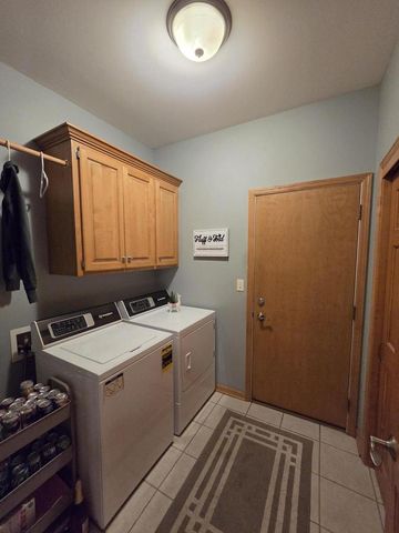 W193S6794 Hillendale DRIVE, Muskego, WI 53150