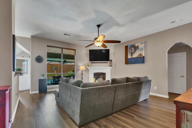 3019 Churchill Downs, Irving, TX 75060