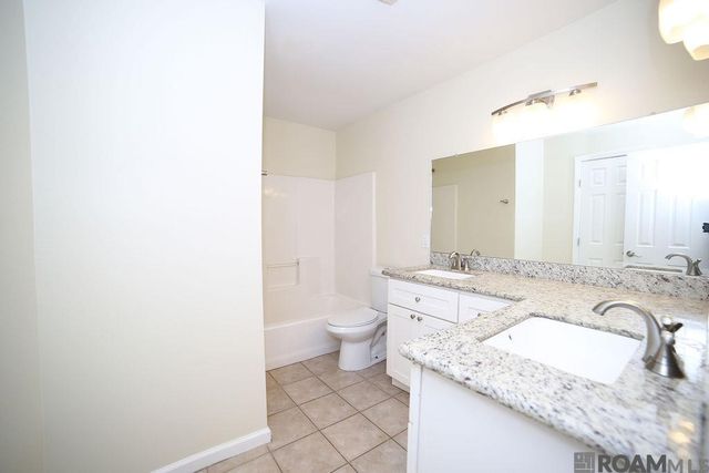 910 Kathryn St, Denham Springs, LA 70826