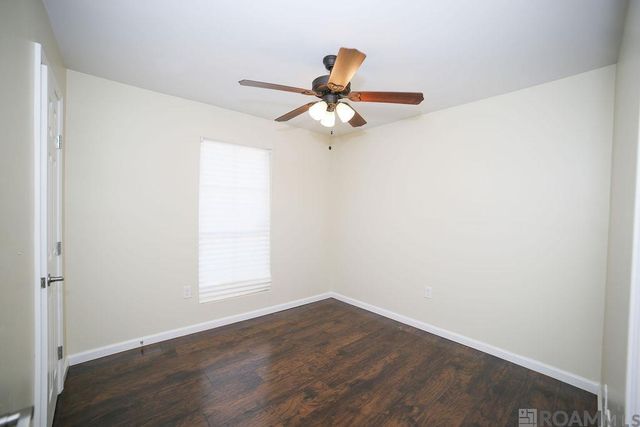 910 Kathryn St, Denham Springs, LA 70826