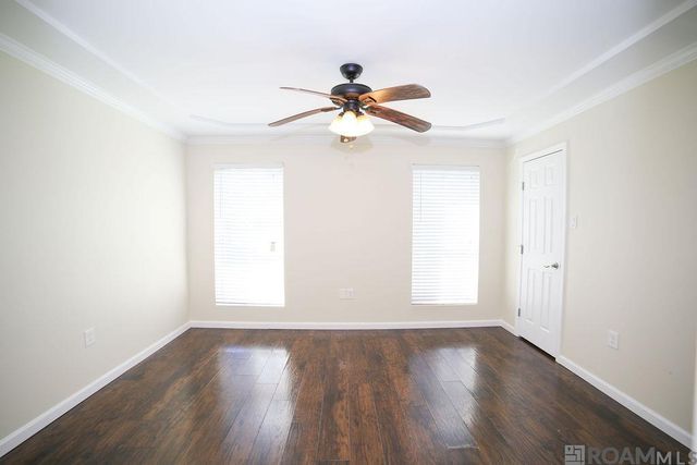 910 Kathryn St, Denham Springs, LA 70826