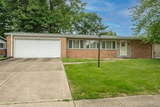 1530 Gallant Fox Drive, Florissant, MO 63033