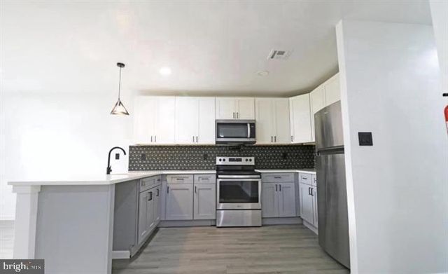 511 CORINTHIAN AVE, Essington, PA 19029