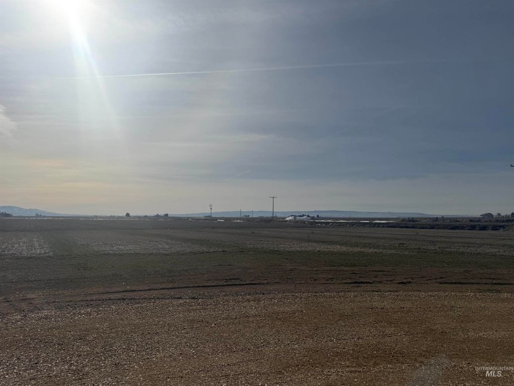 TBD 300 S Lot 1, Burley, ID 83318 photo 2