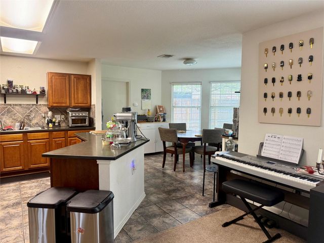 11104 Chatam Berry LN, Austin, TX 78748