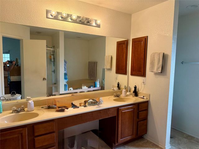 11104 Chatam Berry LN, Austin, TX 78748