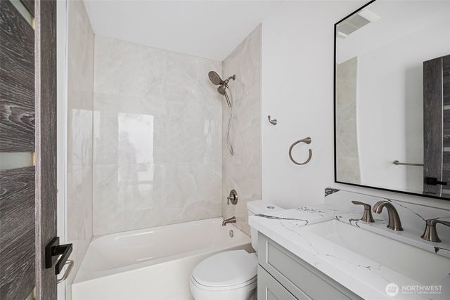 9747 57th Avenue S #C, Seattle, WA 98118