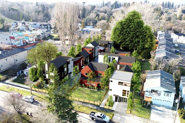 9747 57th Avenue S #C, Seattle, WA 98118