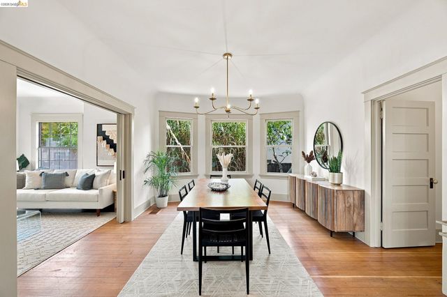 1021 E 23Rd St, Oakland, CA 94606
