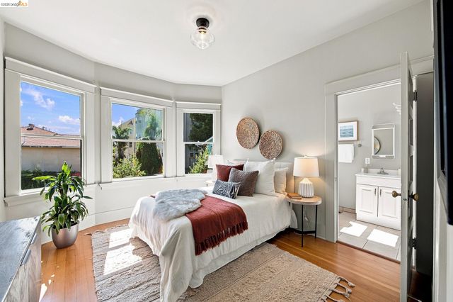 1021 E 23Rd St, Oakland, CA 94606