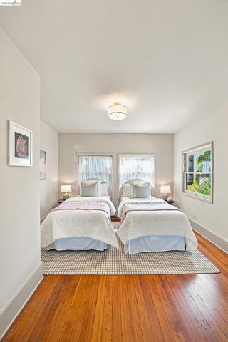 1021 E 23Rd St, Oakland, CA 94606