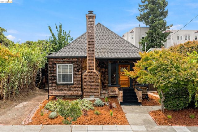 1021 E 23Rd St, Oakland, CA 94606