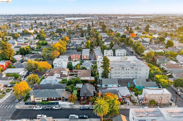 1021 E 23Rd St, Oakland, CA 94606