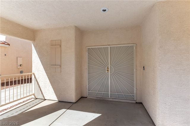 9010 Mossy Hollow Avenue, Las Vegas, NV 89149