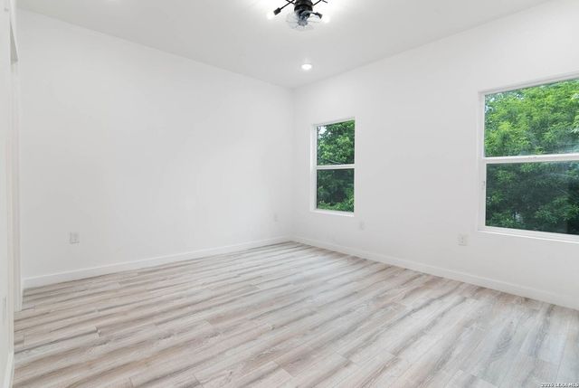 1339 SCHLEY AVE, San Antonio, TX 78210