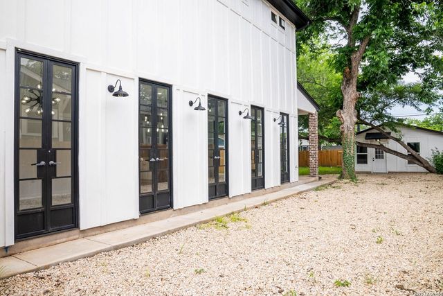 1339 SCHLEY AVE, San Antonio, TX 78210