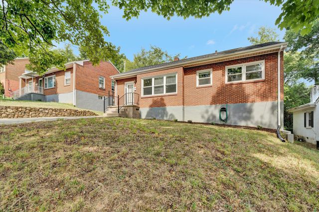 1810 Lawnhill ST SW, Roanoke, VA 24015