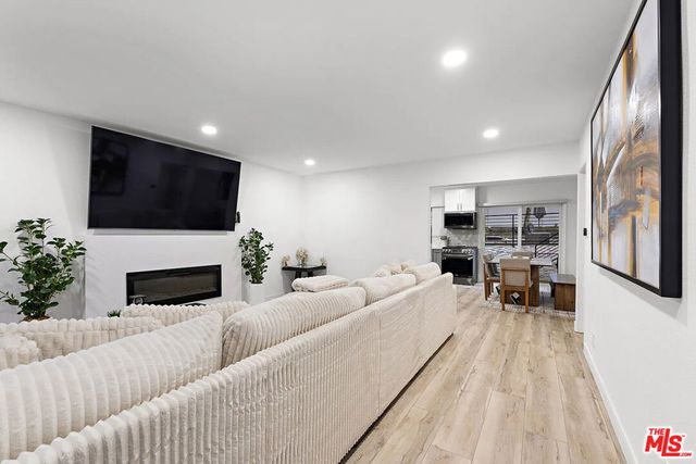 8222 Pershing Drive, Playa Del Rey, CA 90293