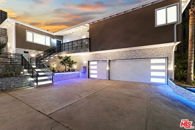 8222 Pershing Drive, Playa Del Rey, CA 90293