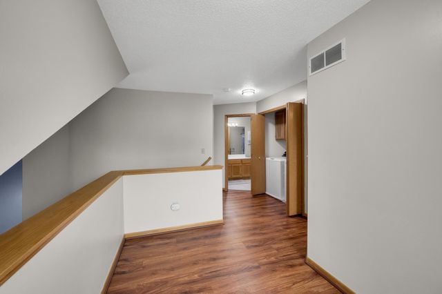 518 Lovell Avenue 1, Roseville, MN 55113