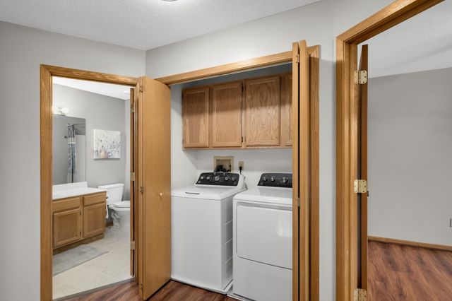 518 Lovell Avenue 1, Roseville, MN 55113