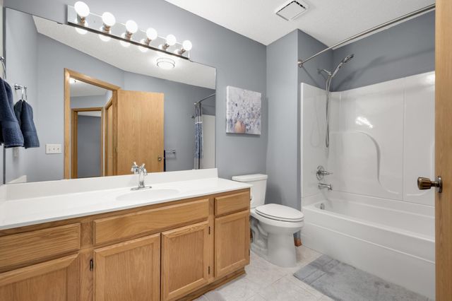 518 Lovell Avenue 1, Roseville, MN 55113