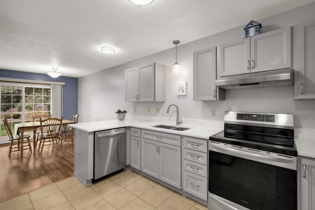 518 Lovell Avenue 1, Roseville, MN 55113