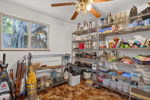 475 Penny Lane, Grants Pass, OR 97527