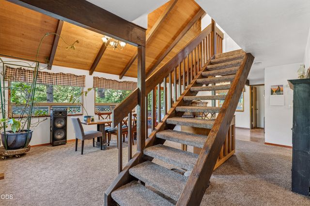 475 Penny Lane, Grants Pass, OR 97527