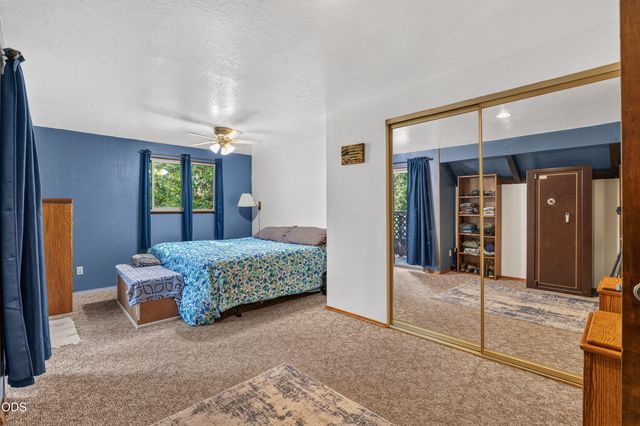 475 Penny Lane, Grants Pass, OR 97527
