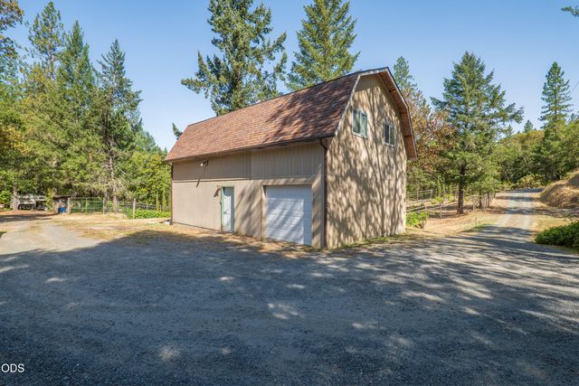 475 Penny Lane, Grants Pass, OR 97527