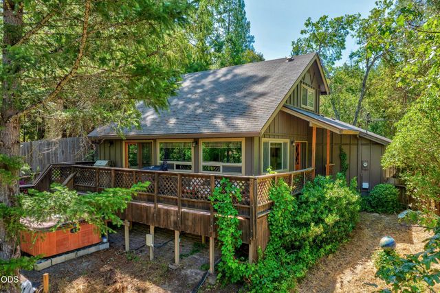 475 Penny Lane, Grants Pass, OR 97527