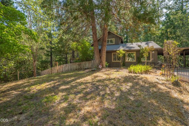 475 Penny Lane, Grants Pass, OR 97527