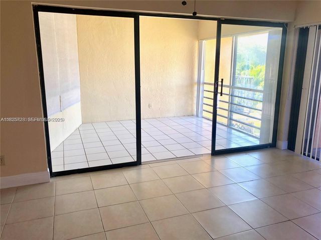 5995 Washington Street 233, Hollywood, FL 33023