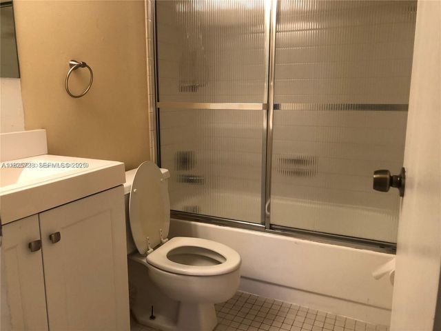 5995 Washington Street 233, Hollywood, FL 33023