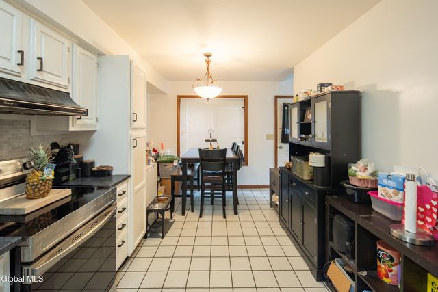 101-103 Stone Ridge Court, Guilderland, NY 12009