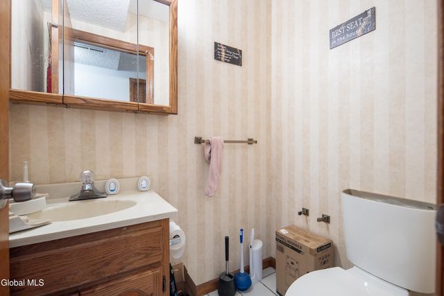 101-103 Stone Ridge Court, Guilderland, NY 12009