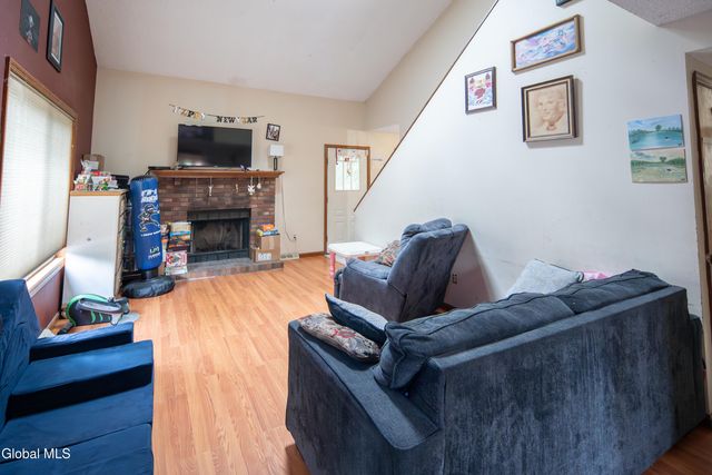 101-103 Stone Ridge Court, Guilderland, NY 12009