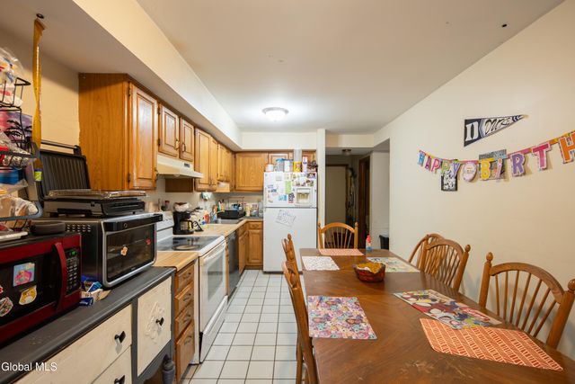 101-103 Stone Ridge Court, Guilderland, NY 12009