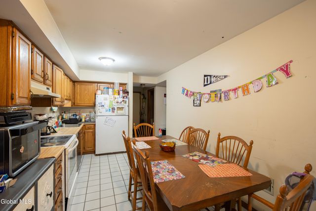 101-103 Stone Ridge Court, Guilderland, NY 12009