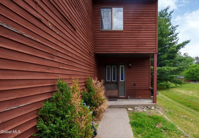 101-103 Stone Ridge Court, Guilderland, NY 12009