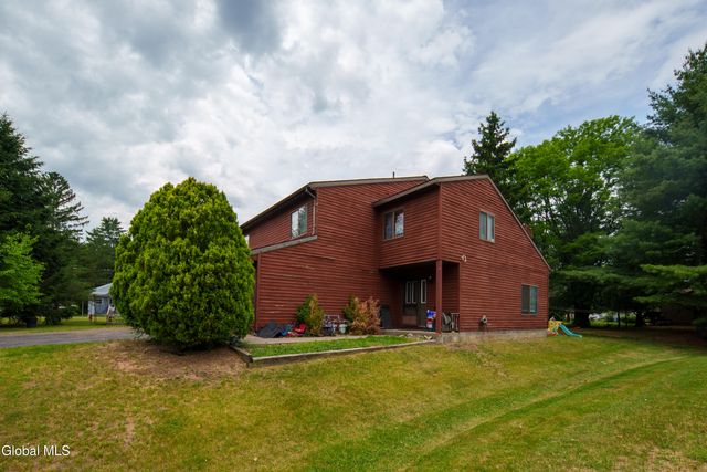 101-103 Stone Ridge Court, Guilderland, NY 12009