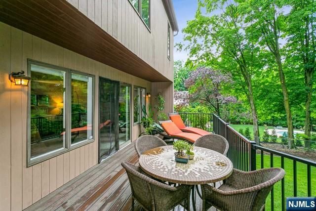 273 Wilson Drive, Cresskill, NJ 07626