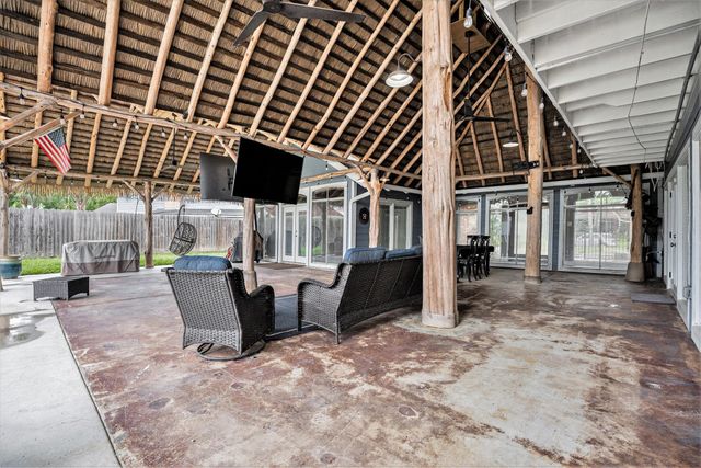 3014 Bayou Drive, La Porte, TX 77571