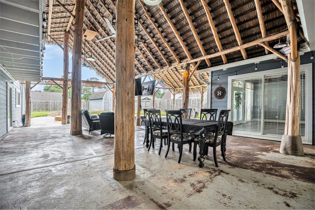 3014 Bayou Drive, La Porte, TX 77571