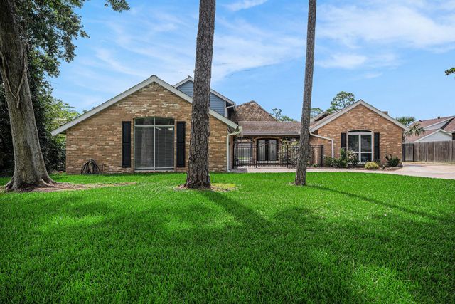 3014 Bayou Drive, La Porte, TX 77571